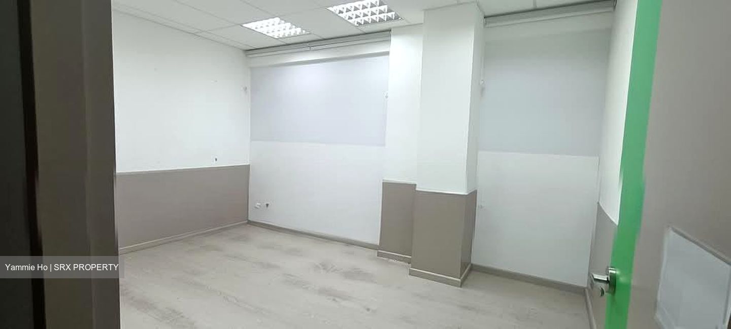 Jurong Gateway Road (D22), Shop House #580630721